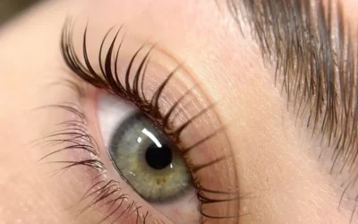 Laminace obočí neboli brow lifting: co očekávat před ošetřením i po něm